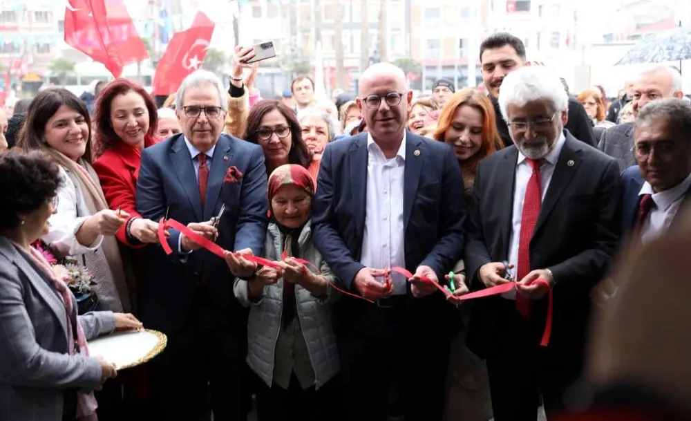 Kadınlar el emeklerini pazarlıyor