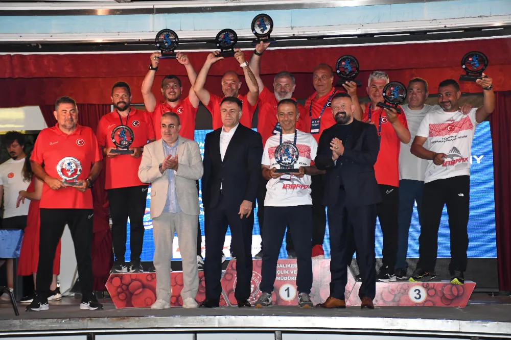 Milli Sporcu Hakan Gencer en büyük balık ödülünü kazandı. 