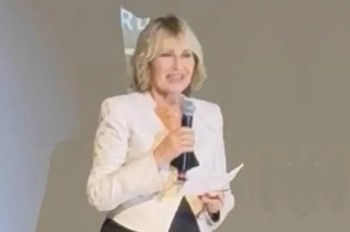 Hülya Uçansu’ya anlamlı ödül