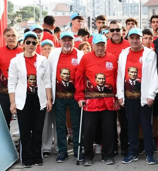 Efsane maratoncu Akçay, cumhuriyet koşusunda