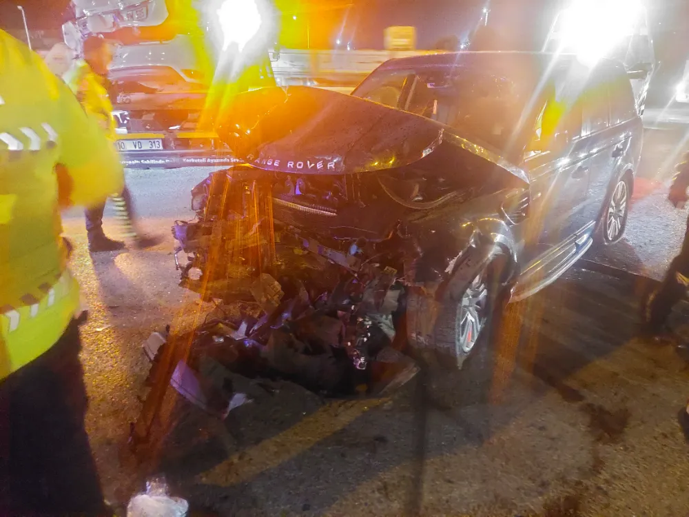 6 Aracın bir birine girdiği kazada yaralı yok!...