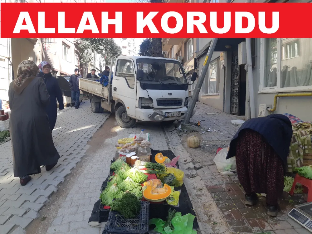 Pazarcı arabasının fireni boşaldı