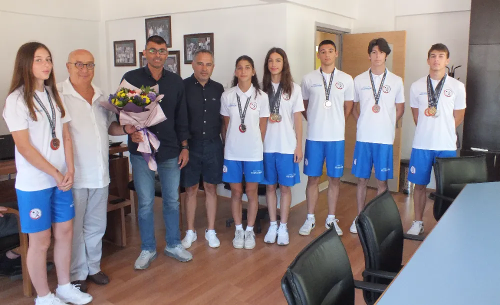 Erdekli atletlerden KEV’e teşekkür ziyareti