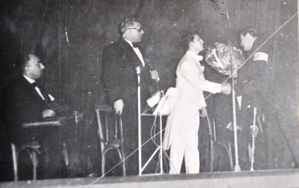 Zeki Müren, Bandırma’da