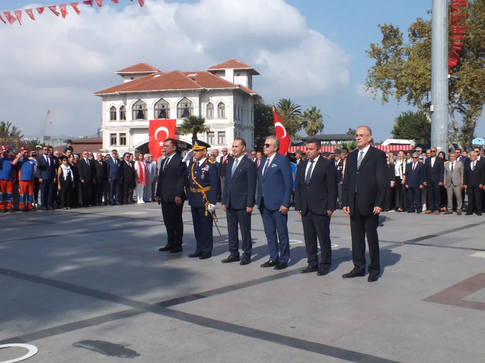 Bandırma’da Zafer Bayramı kutlaması