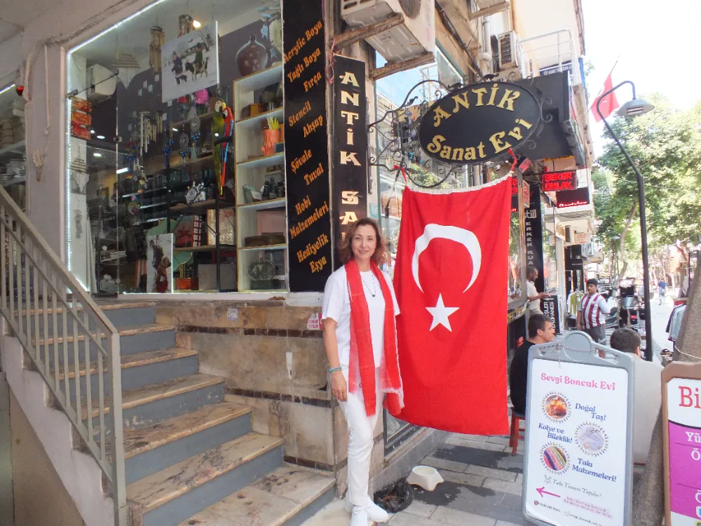“Antik Sanat Evi” parıldıyor