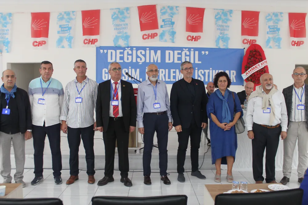 CHP Manyas Kongresinde Av. İsfendiyar Ülker güven tazeledi.