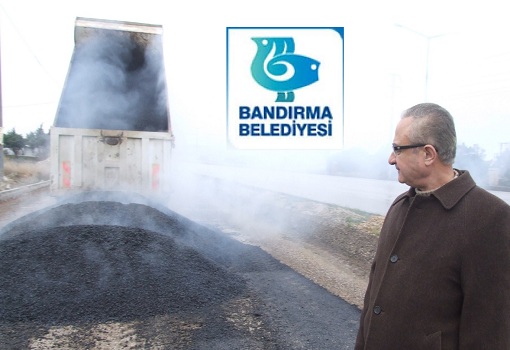 Yolu kimin yaptığını belgeledi.