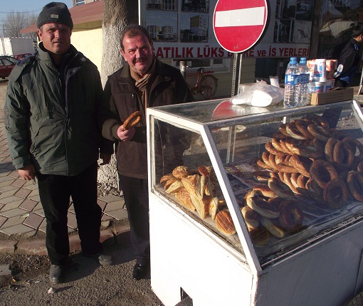 Başkan sokağı onurlandırdı.