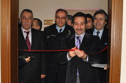 Anadolu lisesi yeni salon kazandı.