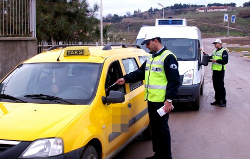 Trafik`ten kemerle yolculuk eğitimi