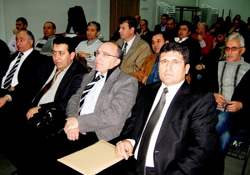 Mehmet Özkan yönetimine güven oyu