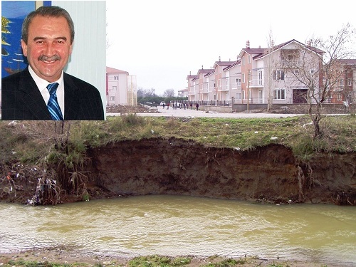 Kim demiş iki yakası bir araya gelmez diye