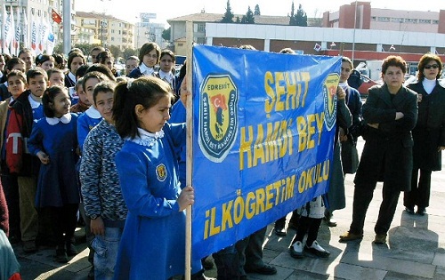 Kuvva-i milliye reis`i Hamdi bey anıldı.