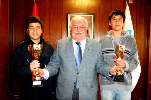 ŞAMPİYONLUK KUPASINI İNCEOĞLU