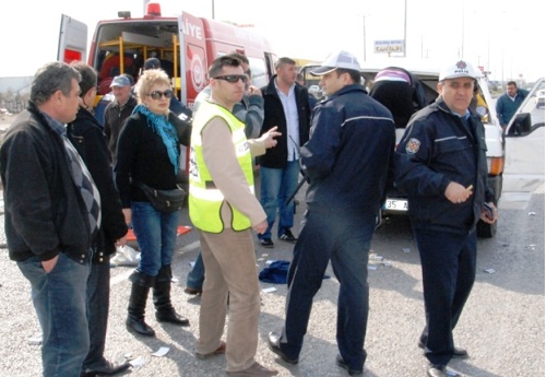 Yaralılar İtfaiye Timi tarafından kurtarıldı.                                                                                                          