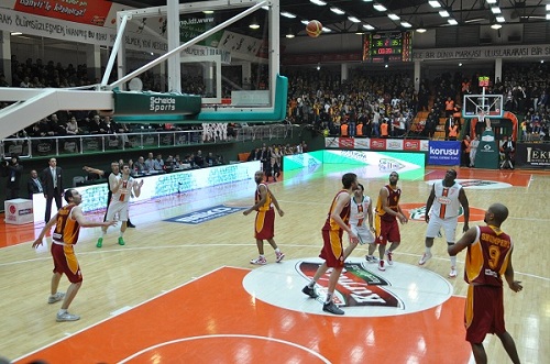 Banvit: 64  - Galatasaray Medical Park: 73