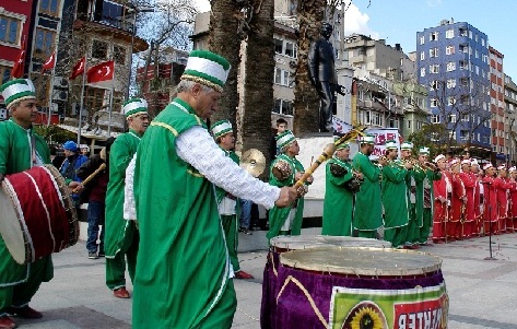 Genç Bayrak`tan görkemli kutlama