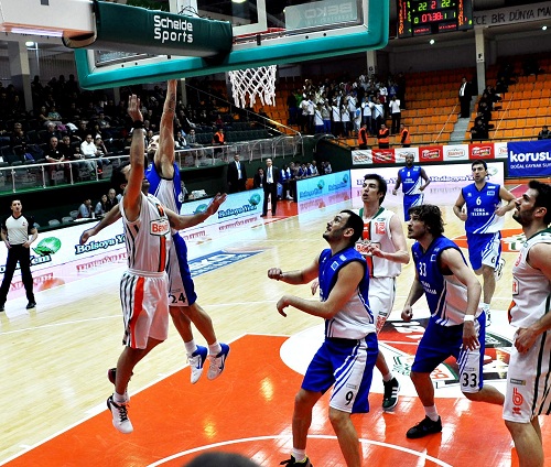 Banvit : 82- Türk Telekom:76