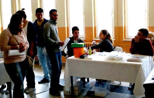 Meslek öğrencileri kan verdi