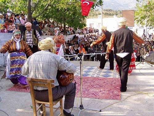 HACIASLANLAR KÖYÜNDE `16. TÜRKMEN ŞENLİĞİ`
