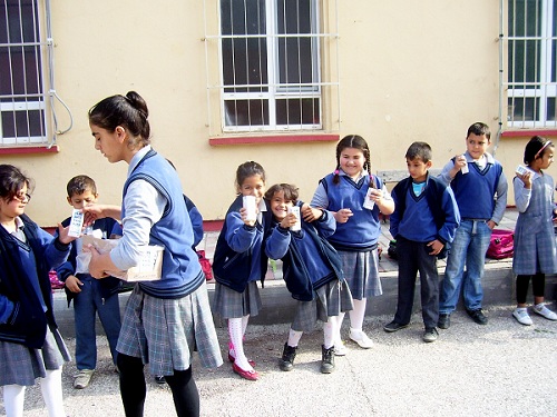Sütlü eğitime geçildi