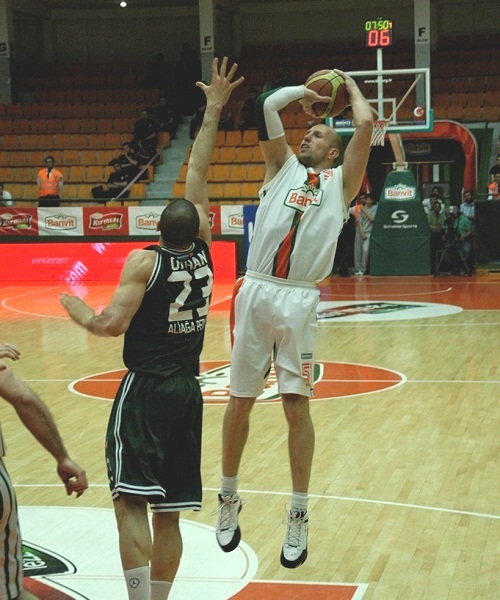 Banvit seride durumu 1-0 yaptı