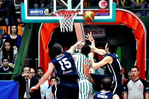 Banvit 75 Efes 81