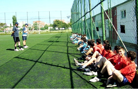Etispor Futbol yaz okulunu başlattı