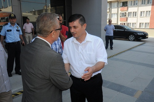Protokol karşıladı