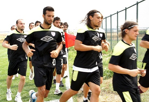 Bandırmaspor, iki hazırlık maçıyla Kartepe