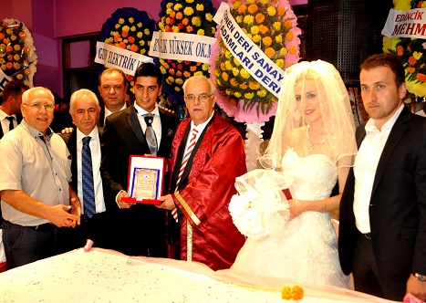 Edincik`te yılın düğünü