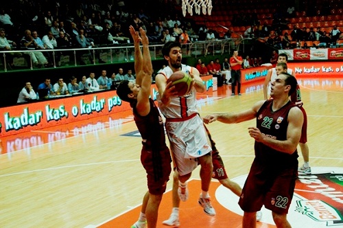 Banvit L.Kuban`ı da aştı