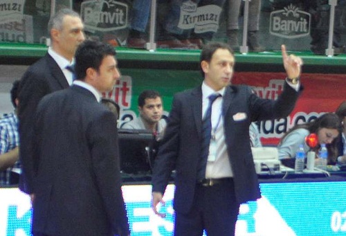  Baş Antrenörü Ene: