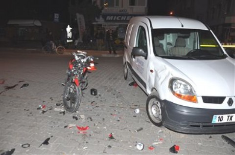 Gönen de motorsiklet faciası 1 Ölü