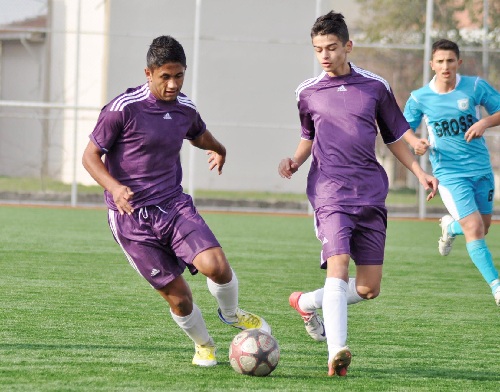 EML iddialı maçta İMKB`yi 2-0 la aştı
