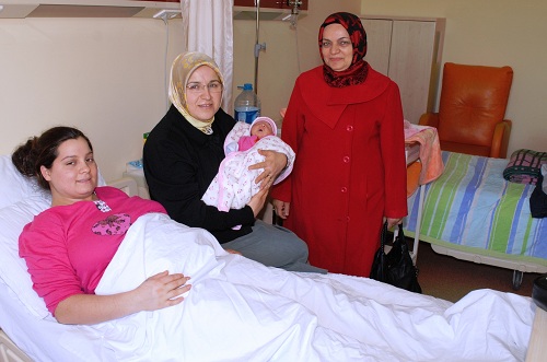 2013`ün ilk bebeğine UMUT ismi verildi