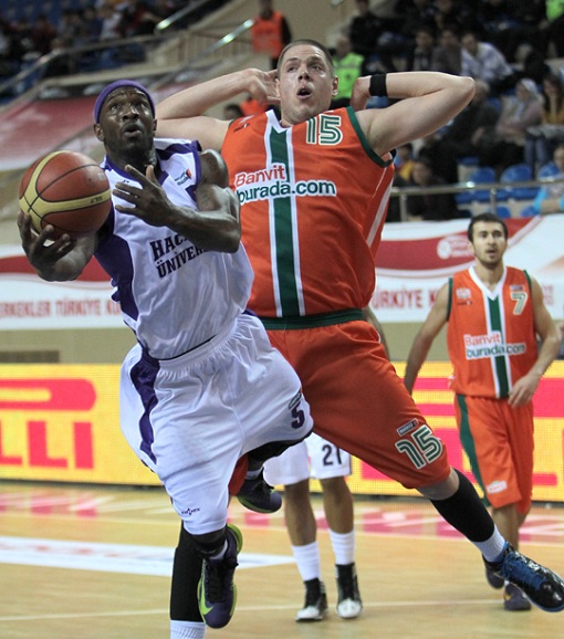 Banvit yarı finalde
