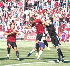 Amiral gemisi su alıyor