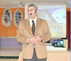 Psikolog Ferhat Çelik velilerle buluştu.