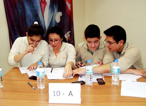 Anadolu lisesi serbest kıyafeti benimsedi