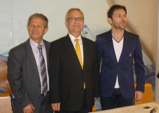 İki önemli şairden imza günü
