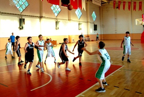Yıldız basketçiler, yıldızlara taş çıkarttılar