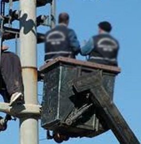 Avşa`da Onardığı trafo`ya çarpıldı