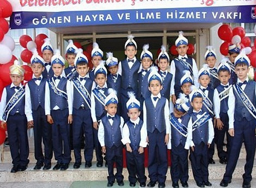 Gelenek sürdürüldü