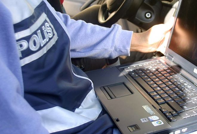 İnternet polisi geliyor
