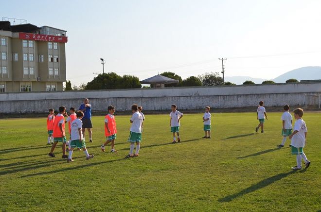 Gönen Belediyespor yaz okulunda moraller yüksek