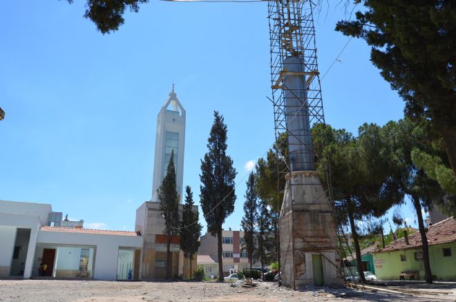 Minare adres geğiştiriyor
