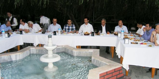 Parlak`tan  iftar