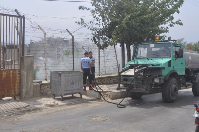 Ceza evi bahçesinde yangın çıktı